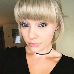 Meet your Posher, Samantha